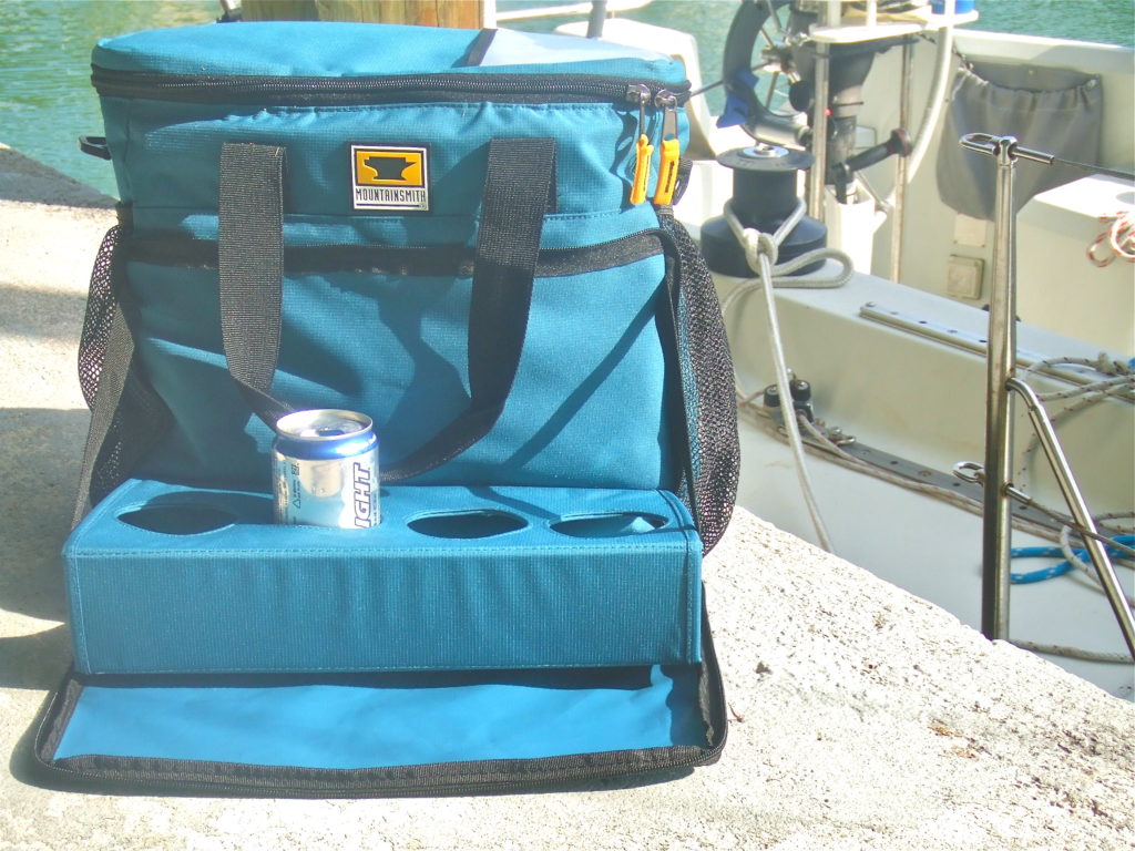 The cooler cube is great for tailgating and taking on the boat. It also happens to come in my favorite color- teal!
