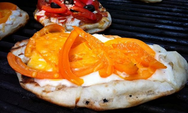 Tennessee Volunteer Go Orange Mini Pizzas from the Jacked Up Grill