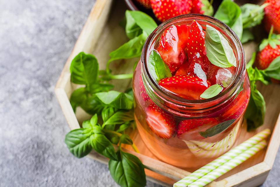 Summer Cocktail: Strawberry & Honeydew Mojito