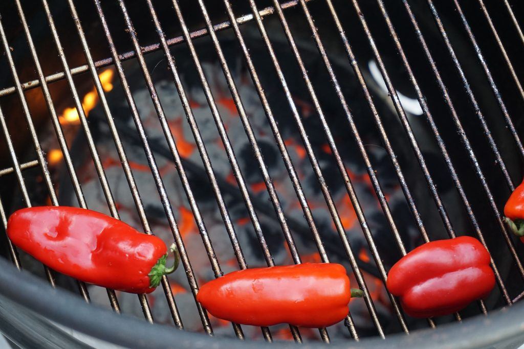 red, white and blue burgers_burgers on the pitbarrel cooker