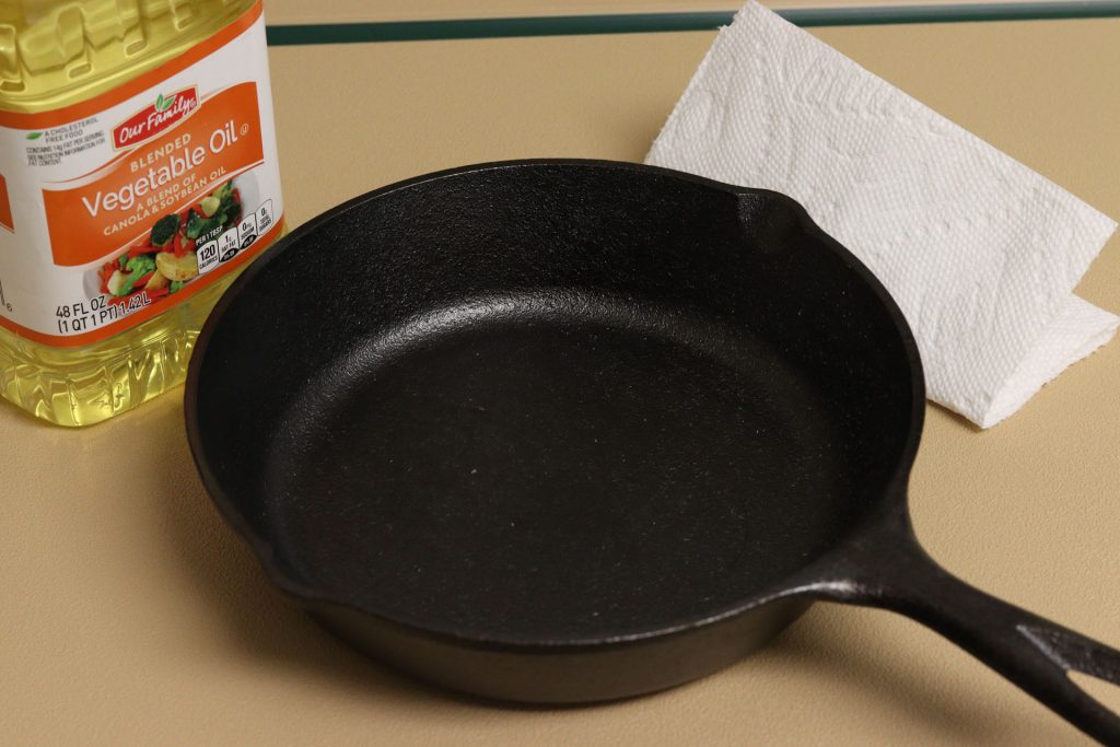 how to reseason cast iron skillet