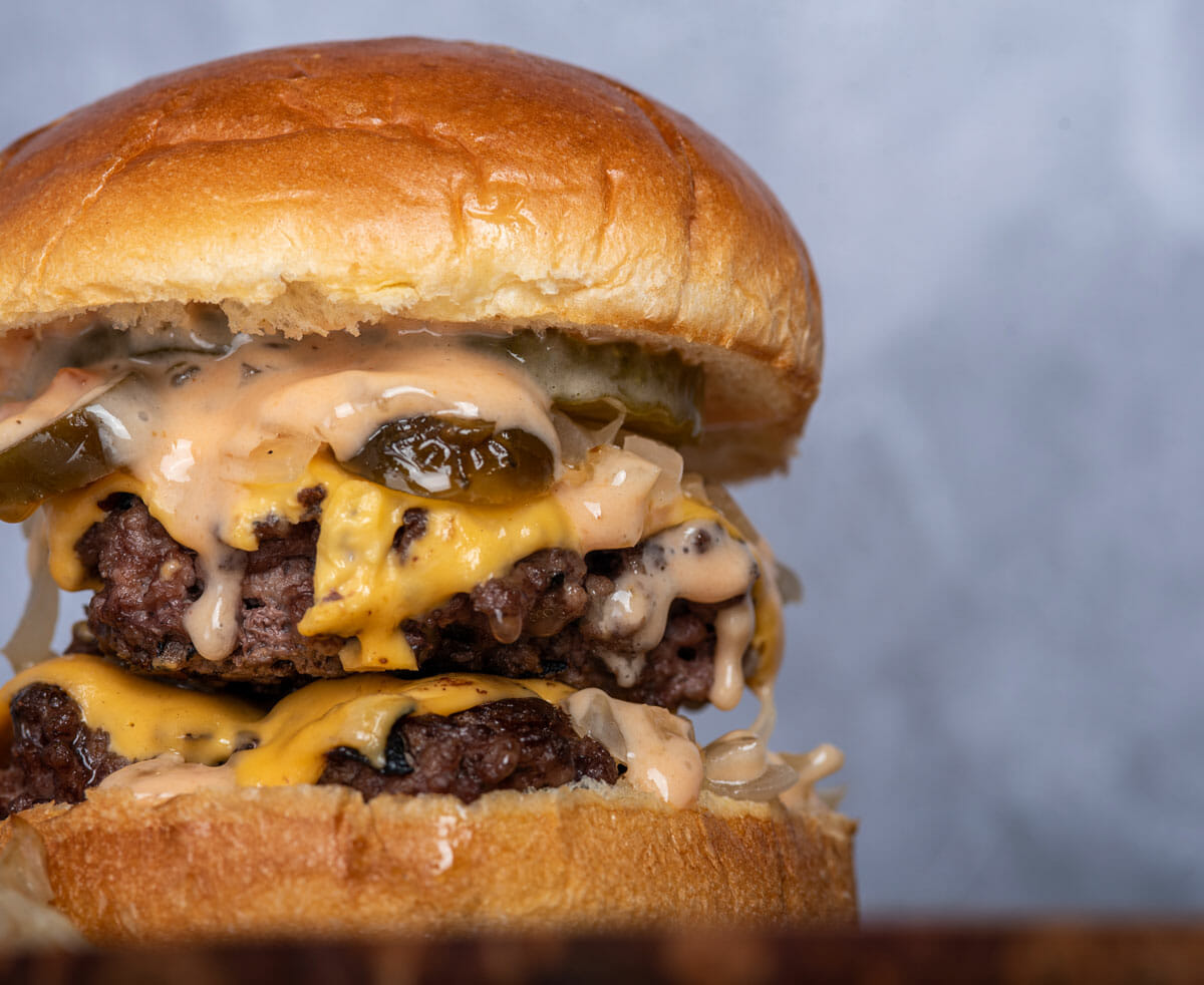 The Ultimate Guide to Making the Perfect Juicy Lucy Burger